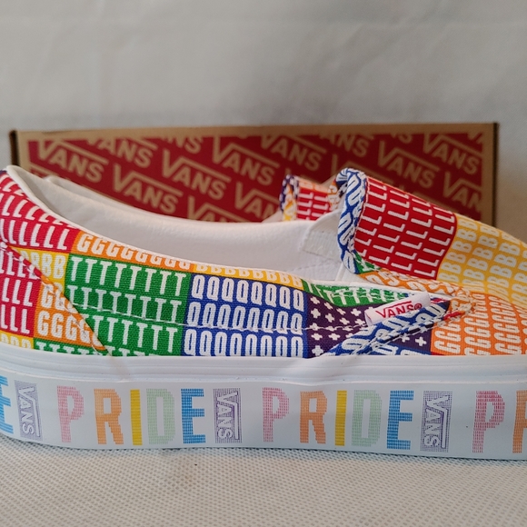 Vans Pride Sip-Ons M- 10.5 / W- 12 - Picture 7 of 10